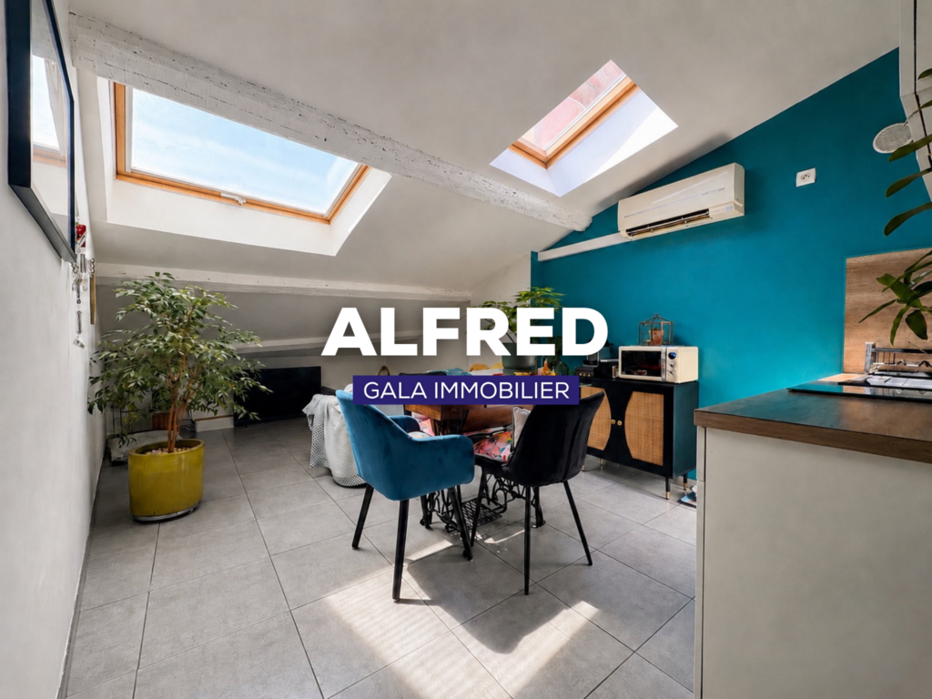 Narbonne centre-ville   Appartement mansardé de 60 m2 au sol
